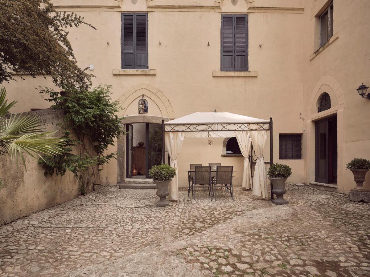 Agriturismo Castello Santa Margherita Bauernhof *