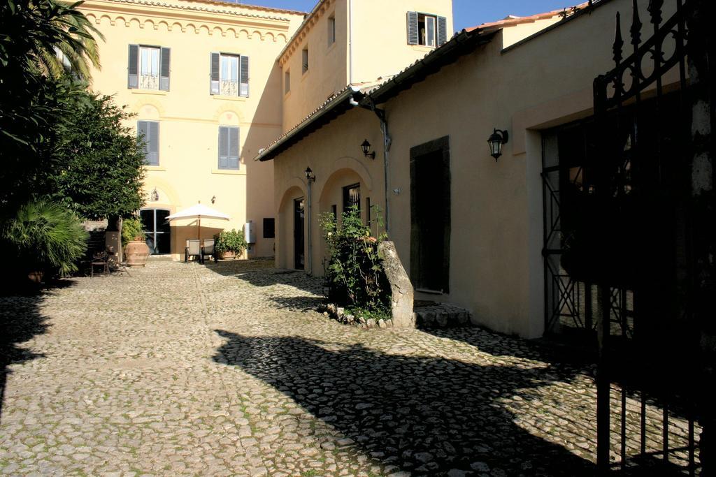 Agriturismo Castello Santa Margherita Bauernhof *